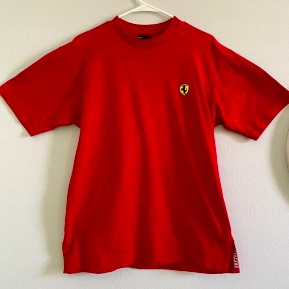 Vintage Official Ferrari Men’s Size Large Red T-Shirt Embroided Logo